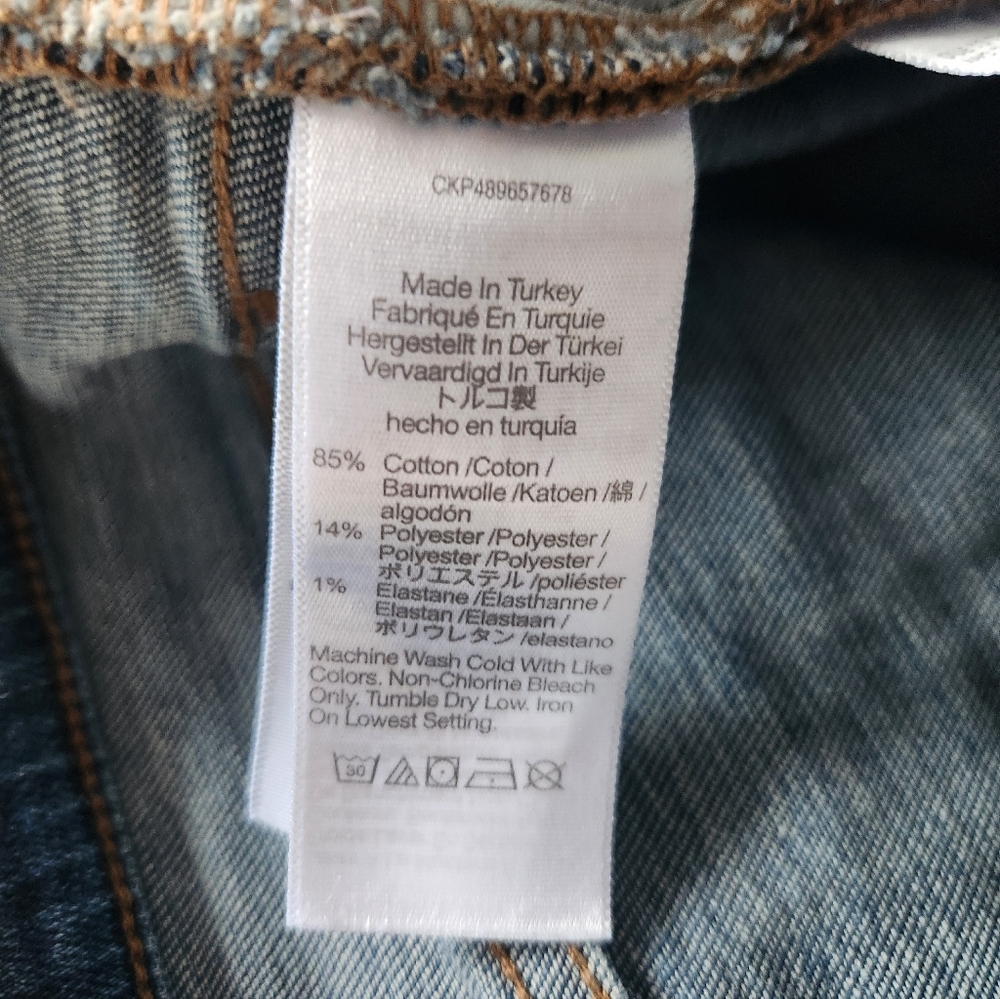 Madewell Mid Rise Kick Out Jeans - Picture 5 of 5
